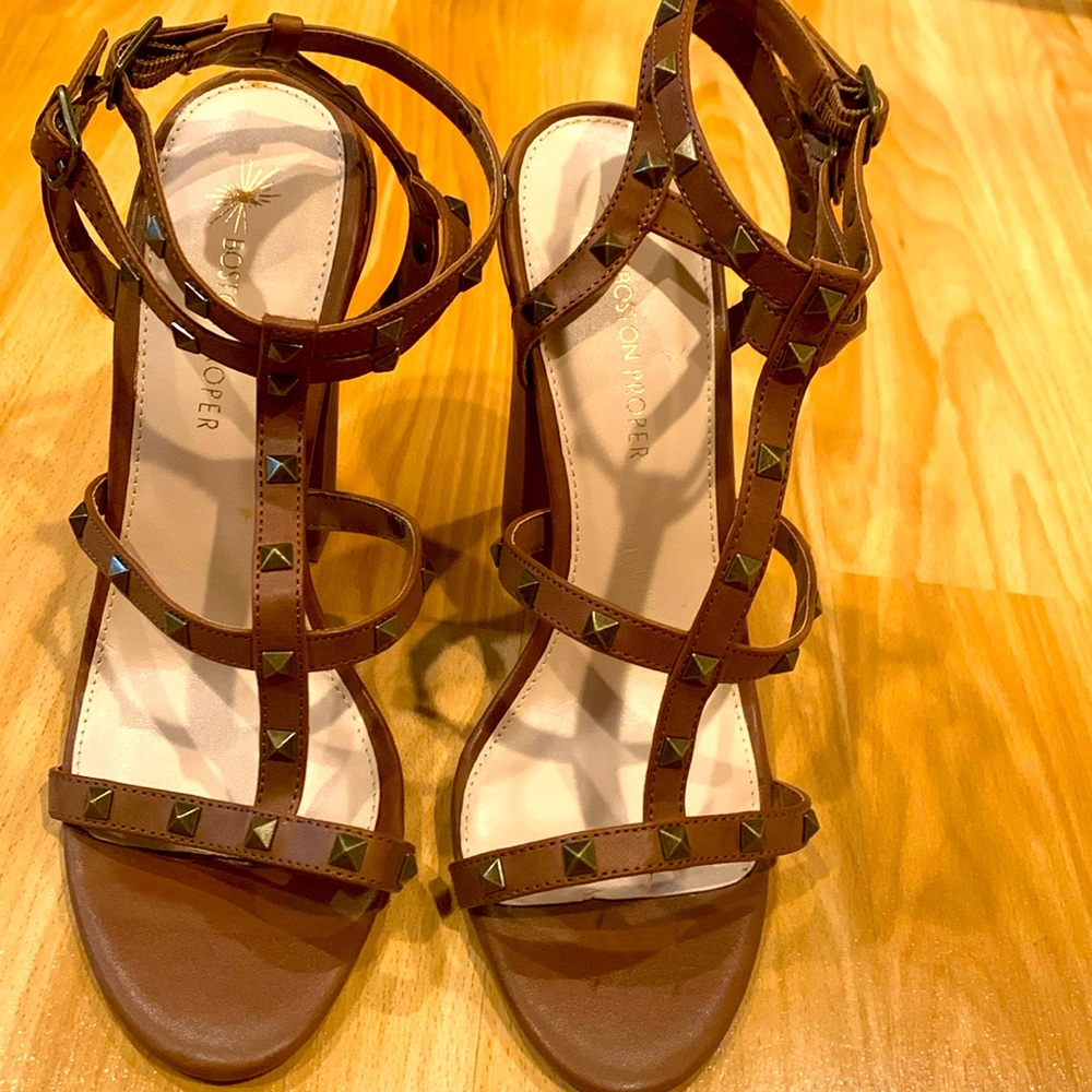 NEW Never Worn Boston Proper Ankle Double Strap Closure. Size 9.5